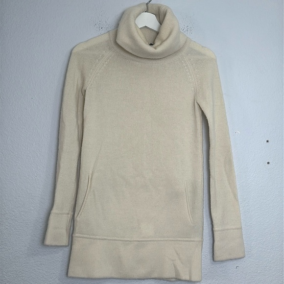 Theory Cream Turtleneck Wool Cashmere Pullover Sweater Womens Size Small - Picture 1 of 12